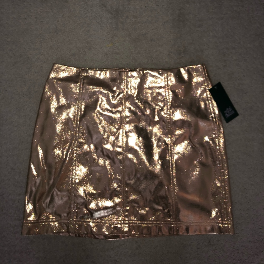 Women’s metallic skirt